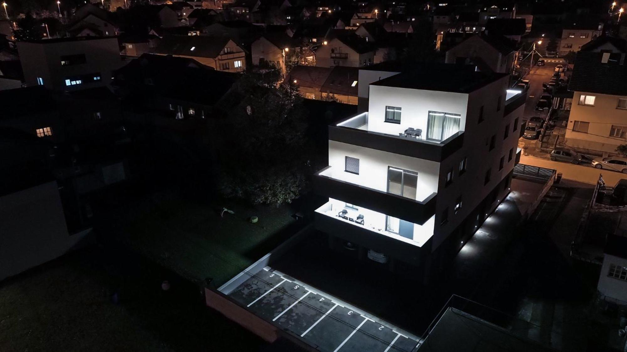 Hugo Apartments Zagabria Esterno foto